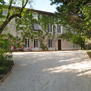 https://lannexe-ecully.hotels-rhonealpes.com